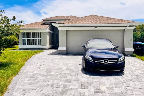 House in Orlando, Florida 3 bedrooms, 124.02 sq.m. № 2233316