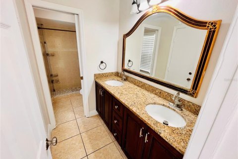 House in Orlando, Florida 3 bedrooms, 124.02 sq.m. № 2233316 - photo 9