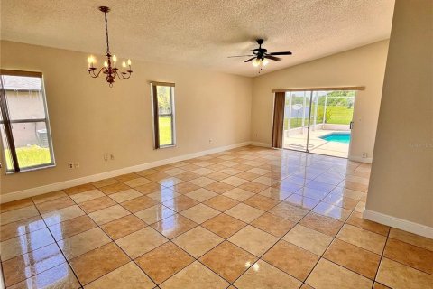 House in Orlando, Florida 3 bedrooms, 124.02 sq.m. № 2233316 - photo 2