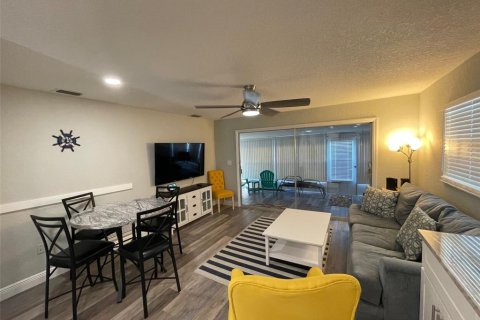 Villa ou maison à vendre à New Port Richey, Floride: 2 chambres, 73.02 m2 № 1626191 - photo 4