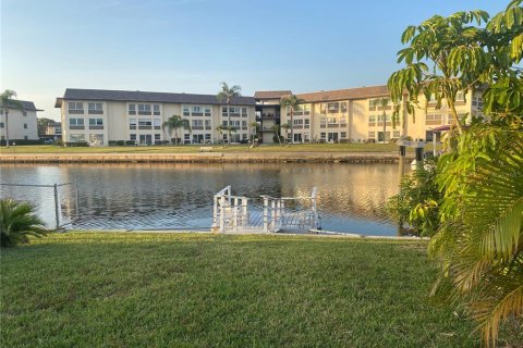 Villa ou maison à vendre à New Port Richey, Floride: 2 chambres, 73.02 m2 № 1626191 - photo 14