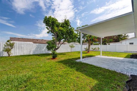 House in Orlando, Florida 3 bedrooms, 102.19 sq.m. № 2321131 - photo 27