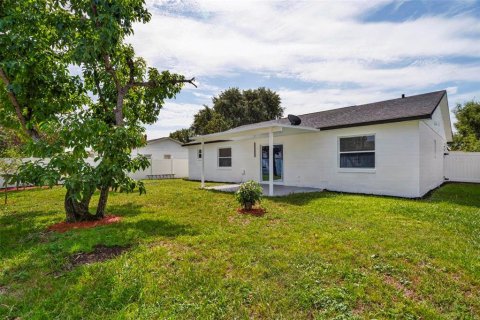 House in Orlando, Florida 3 bedrooms, 102.19 sq.m. № 2321131 - photo 28