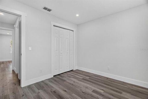 House in Orlando, Florida 3 bedrooms, 102.19 sq.m. № 2321131 - photo 19