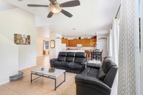 Casa en venta en Tampa, Florida, 4 dormitorios, 227.98 m2 № 2312569 - foto 21