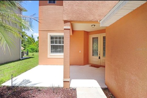 Casa en venta en Tampa, Florida, 4 dormitorios, 227.98 m2 № 2312569 - foto 3