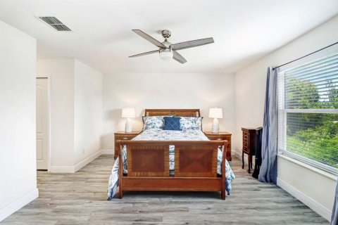 Casa en venta en Tampa, Florida, 4 dormitorios, 227.98 m2 № 2312569 - foto 23