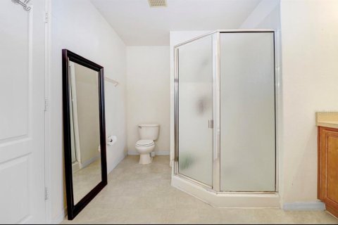 Casa en venta en Tampa, Florida, 4 dormitorios, 227.98 m2 № 2312569 - foto 28