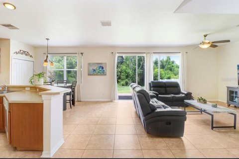 Casa en venta en Tampa, Florida, 4 dormitorios, 227.98 m2 № 2312569 - foto 19