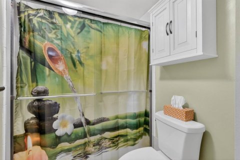 Condo in Daytona Beach, Florida, 2 bedrooms  № 2099888 - photo 21