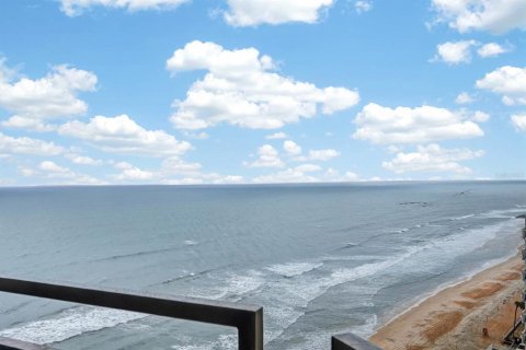 Condo in Daytona Beach, Florida, 2 bedrooms  № 2099888 - photo 30