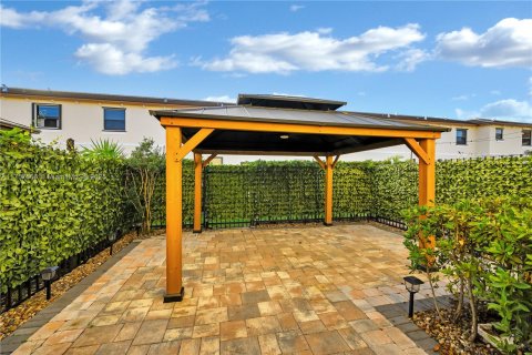 Townhouse in Davie, Florida 3 bedrooms, 133.59 sq.m. № 1985349 - photo 15