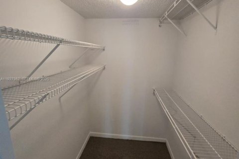 Снять в аренду кондоминиум в Норт-Майами, Флорида 1 спальня, 68.75м2, № 1986058 - фото 10