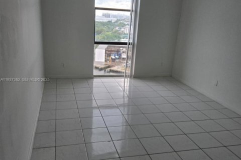 Снять в аренду кондоминиум в Норт-Майами, Флорида 1 спальня, 68.75м2, № 1986058 - фото 5