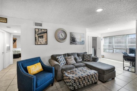 Condominio en venta en Orlando, Florida, 2 dormitorios, 91.79 m2 № 1652488 - foto 12