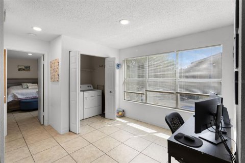 Condominio en venta en Orlando, Florida, 2 dormitorios, 91.79 m2 № 1652488 - foto 2