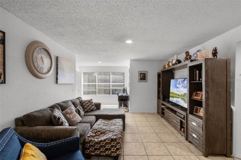 Condominio en venta en Orlando, Florida, 2 dormitorios, 91.79 m2 № 1652488 - foto 14