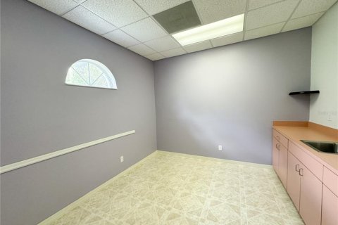 Immobilier commercial à louer à Venice, Floride: 99.03 m2 № 2388524 - photo 8