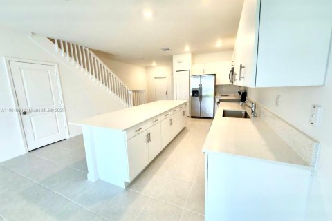 Купить виллу или дом в Хомстед, Флорида 3 спальни, 164.62м2, № 1955831 - фото 9