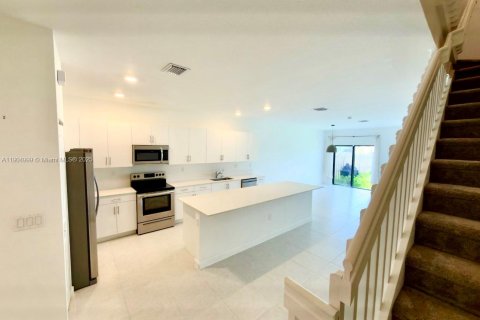 Купить виллу или дом в Хомстед, Флорида 3 спальни, 164.62м2, № 1955831 - фото 22