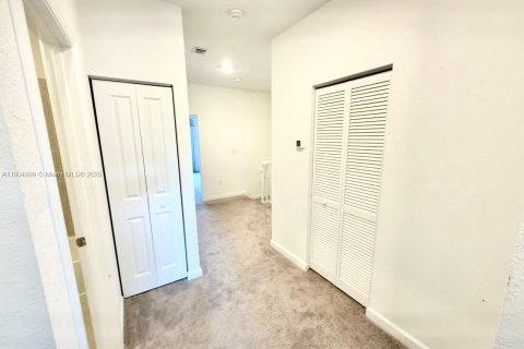 Купить виллу или дом в Хомстед, Флорида 3 спальни, 164.62м2, № 1955831 - фото 14