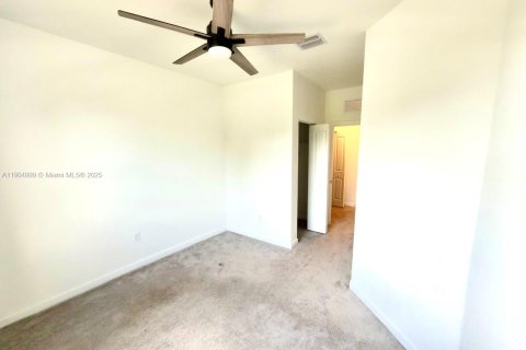 Купить виллу или дом в Хомстед, Флорида 3 спальни, 164.62м2, № 1955831 - фото 16