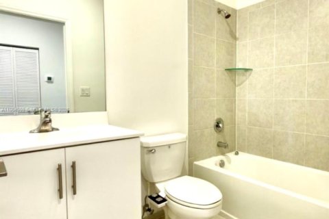 Купить виллу или дом в Хомстед, Флорида 3 спальни, 164.62м2, № 1955831 - фото 13