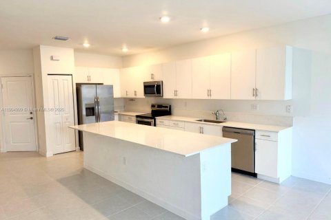 Купить виллу или дом в Хомстед, Флорида 3 спальни, 164.62м2, № 1955831 - фото 3