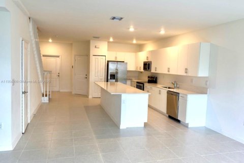 Купить виллу или дом в Хомстед, Флорида 3 спальни, 164.62м2, № 1955831 - фото 2