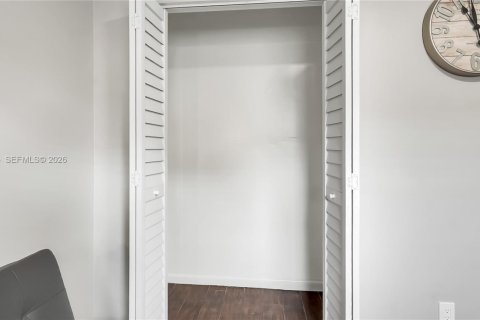 Снять в аренду виллу или дом в Дейви, Флорида 2 спальни, 73.76м2, № 2049736 - фото 18