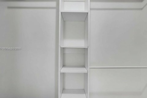 Снять в аренду виллу или дом в Дейви, Флорида 2 спальни, 73.76м2, № 2049736 - фото 13