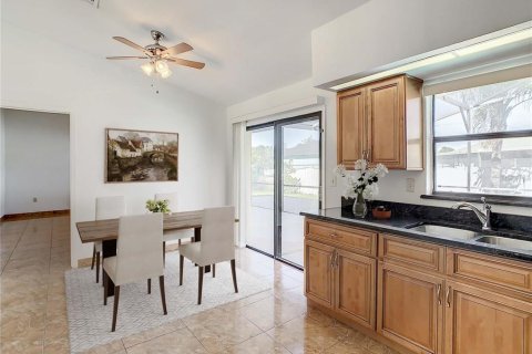 House in Kissimmee, Florida 3 bedrooms, 132.11 sq.m. № 1608646 - photo 15