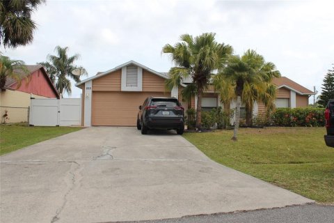 House in Kissimmee, Florida 3 bedrooms, 132.11 sq.m. № 1608646 - photo 8