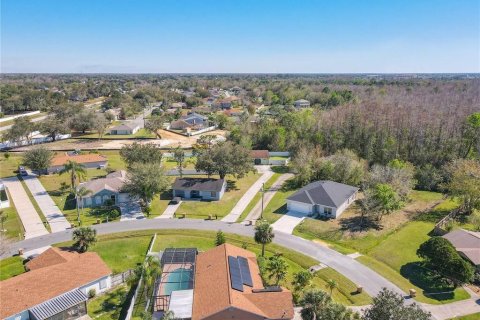 House in Kissimmee, Florida 3 bedrooms, 132.11 sq.m. № 1608646 - photo 11
