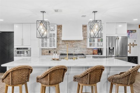 House in Winter Garden, Florida 6 bedrooms, 337.14 sq.m. № 2195879 - photo 6