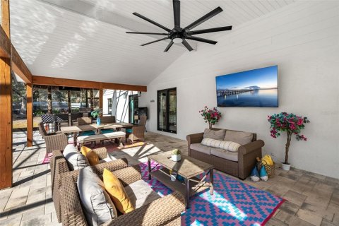 House in Winter Garden, Florida 6 bedrooms, 337.14 sq.m. № 2195879 - photo 29