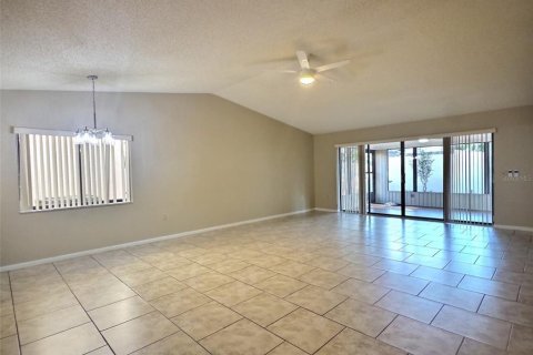Villa ou maison à vendre à Winter Haven, Floride: 3 chambres, 151.62 m2 № 2431743 - photo 6