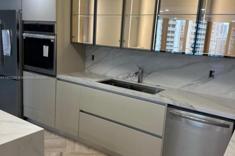 Condo in Aventura, Florida, 3 bedrooms  № 1953735 - photo 6