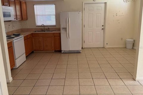 House in Pinellas Park, Florida 3 bedrooms, 90.3 sq.m. № 2239340 - photo 3