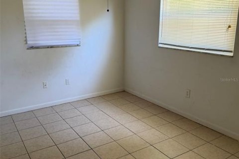 House in Pinellas Park, Florida 3 bedrooms, 90.3 sq.m. № 2239340 - photo 7