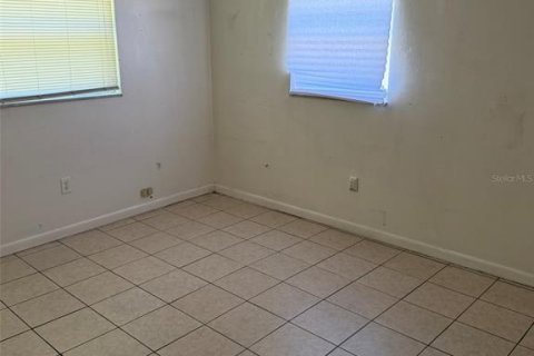 House in Pinellas Park, Florida 3 bedrooms, 90.3 sq.m. № 2239340 - photo 6