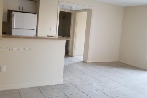 Снять в аренду кондоминиум в Майами, Флорида 3 спальни, 91.69м2, № 2074985 - фото 5