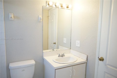 Copropriété à louer à Miami, Floride: 4 chambres № 2153980 - photo 27
