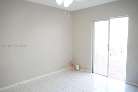 Copropriété à louer à Miami, Floride: 4 chambres № 2153980 - photo 28