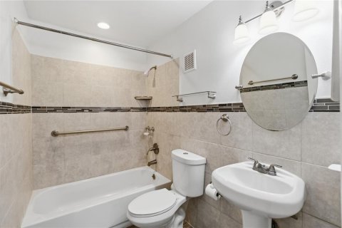 Adosado en venta en Orlando, Florida, 2 dormitorios, 93.18 m2 № 2212842 - foto 30