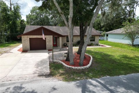 Villa ou maison à vendre à Orange City, Floride: 3 chambres, 138.8 m2 № 1905503 - photo 1