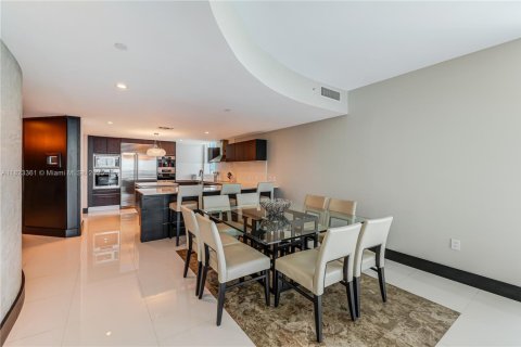 Condo in Sunny Isles Beach, Florida, 4 bedrooms  № 2013273 - photo 6