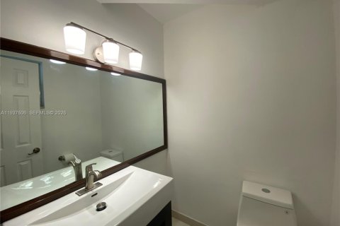 Снять в аренду кондоминиум в Майами-Бич, Флорида 1 спальня, 76.92м2, № 1998459 - фото 9