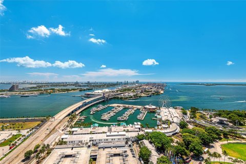Condominio en alquiler en Miami, Florida, 3 dormitorios, 213.77 m2 № 2086187 - foto 28