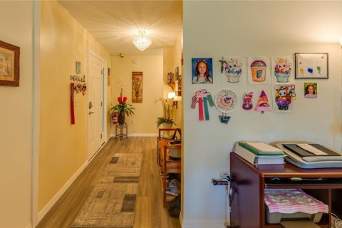 Купить кондоминиум в Ларго, Флорида 5 комнат, 102.66м2, № 2095854 - фото 4